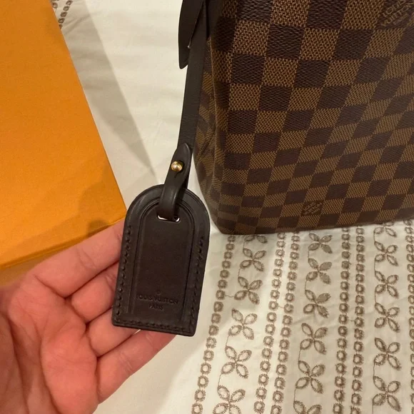 Authentic Louis Vuitton Graceful PM Damier Ebene  w/Receipt Dust bag and Box - Picture 5 of 13